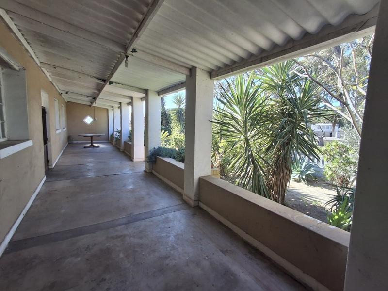 5 Bedroom Property for Sale in Stompneus Bay Western Cape